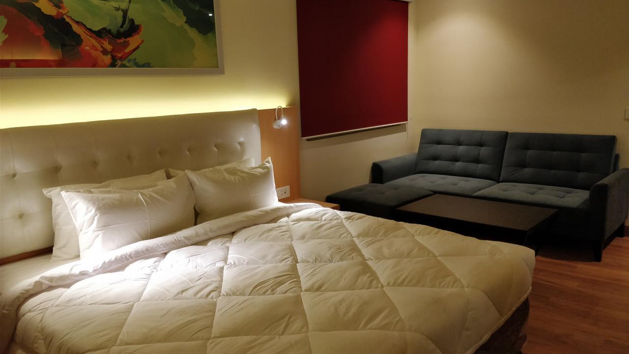 10 Park Street Bed & Breakfast ゴーラクプル エクステリア 写真
